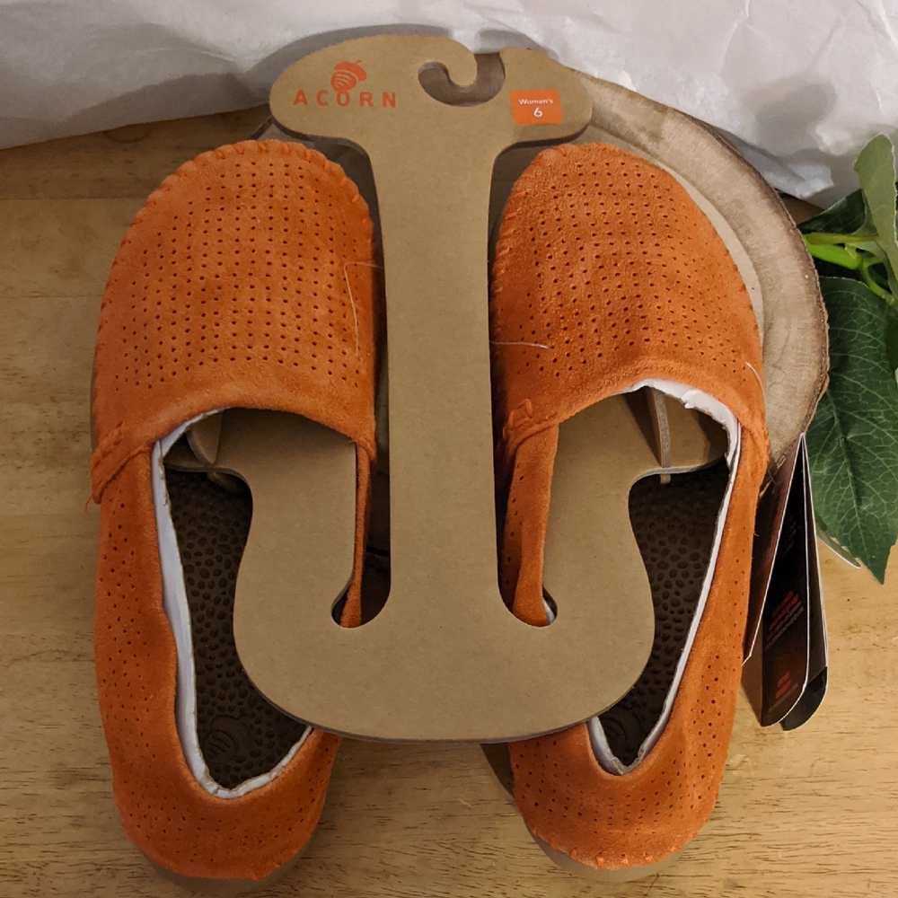 Acorn Women's Orange Suede Moccasins Size 6